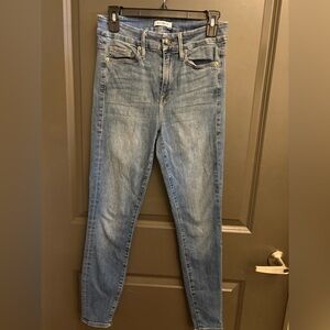 Good American Light Wash Skinny Jeans